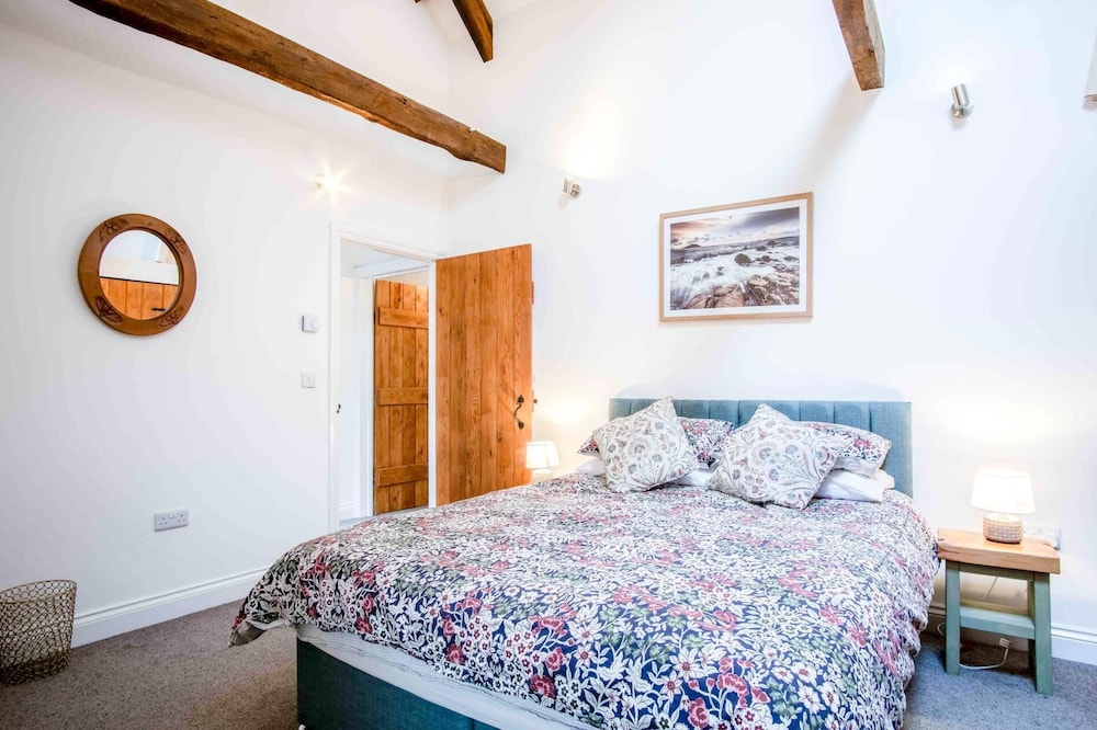 West Barn - 2 Bedroom Cottage - Llandeilo