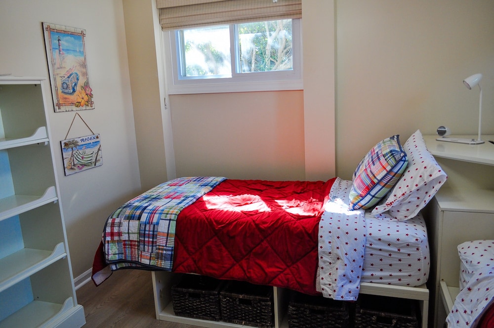 Sunray Cottage by Topsail Realty