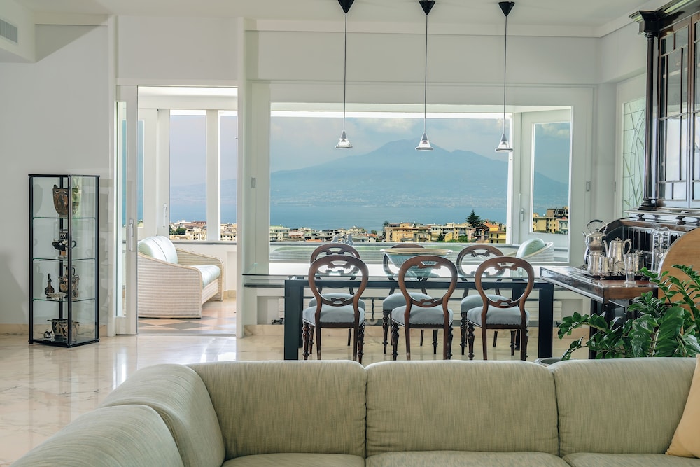 Luxury Villa In Sorrento Coast Swimming Pool & View