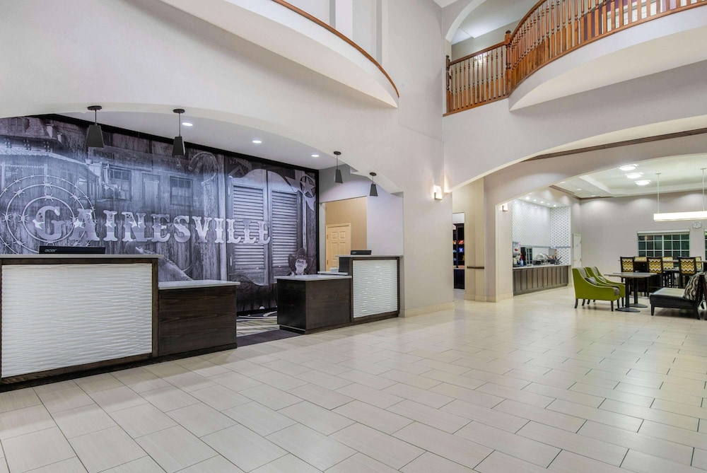 Gainesville Vacations - La Quinta Inn  Suites by Wyndham Gainesville - Property Image 3