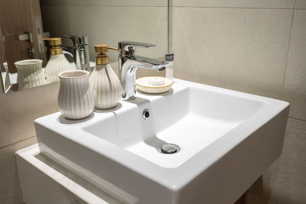 Homey Studio Apartment Perfect for 2 at Azizi Riviera 46