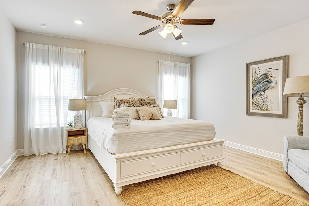 Beach Access: Port St Joe Home w/ Screened Patio!
