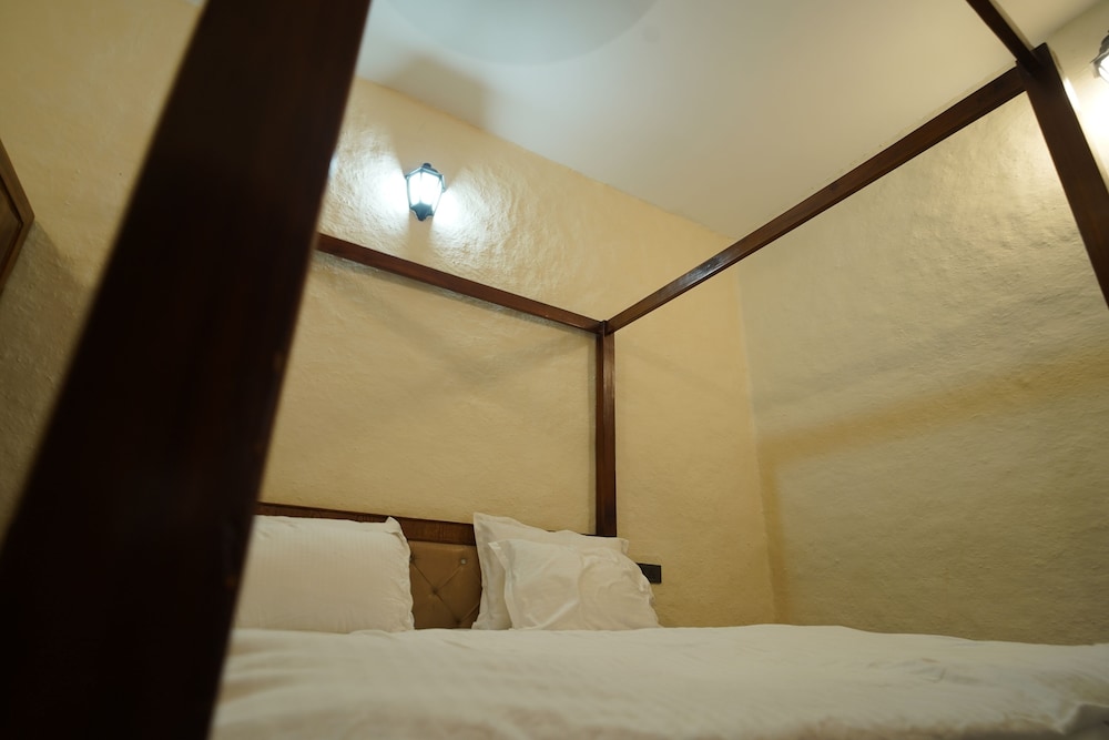 AKAY Resort & Villas