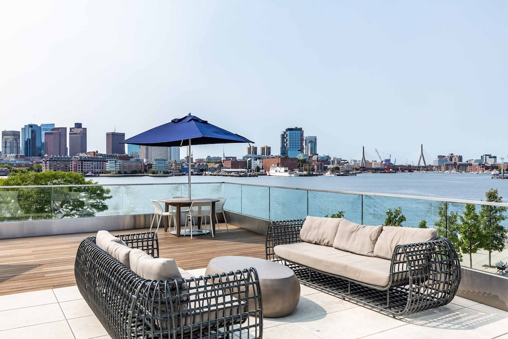 Luxury Apartments by Hyatus Downtown Boston