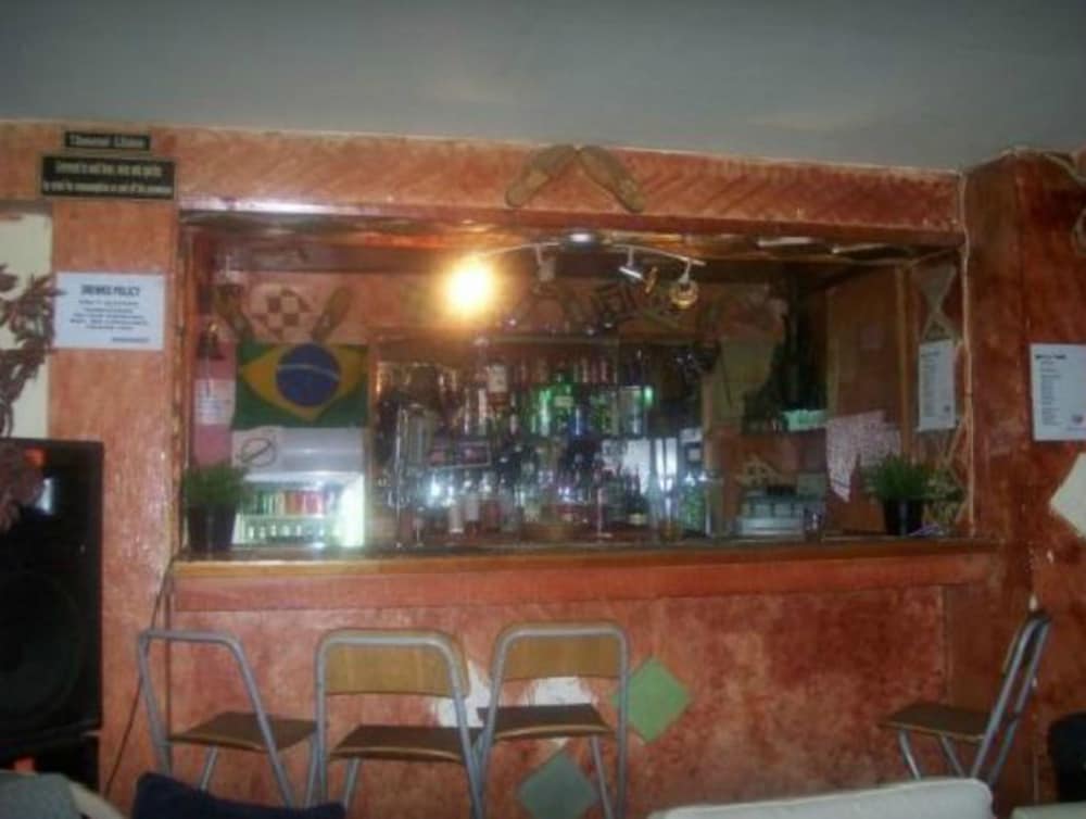 bar