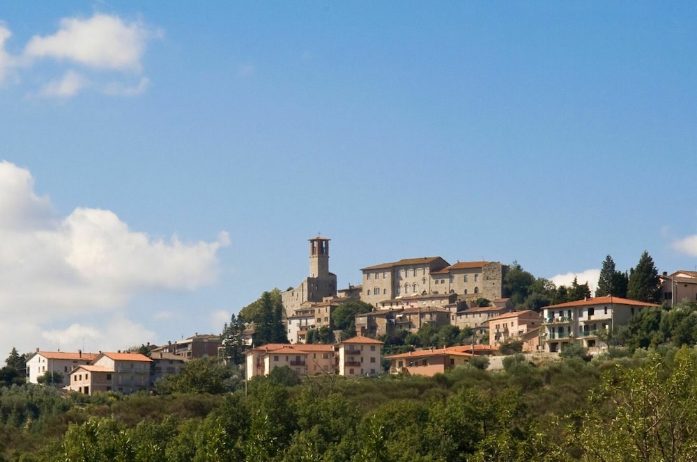 Uccellaia