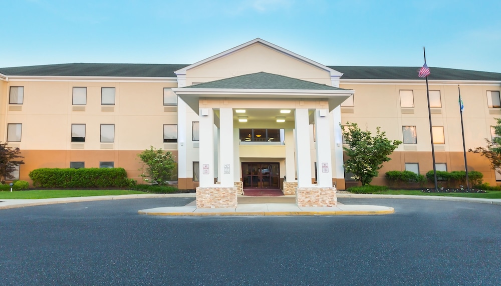 Holiday Inn Express Hotel Suites Mt. Holly, an IHG Hotel - Property Image 23