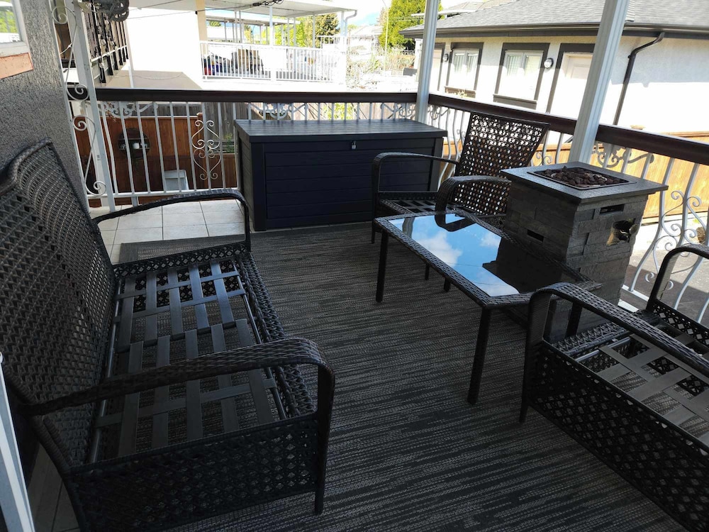 Signature City Charm Furnished 3BR-0