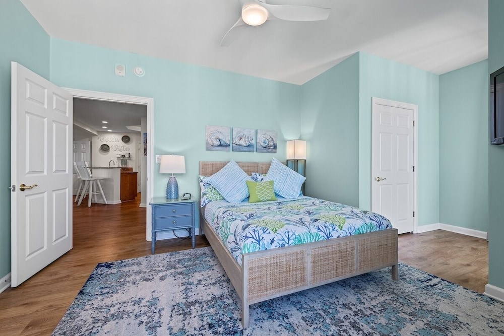 2507 Margate - 4 bedroom ocean front condo - 4 Condo view 4