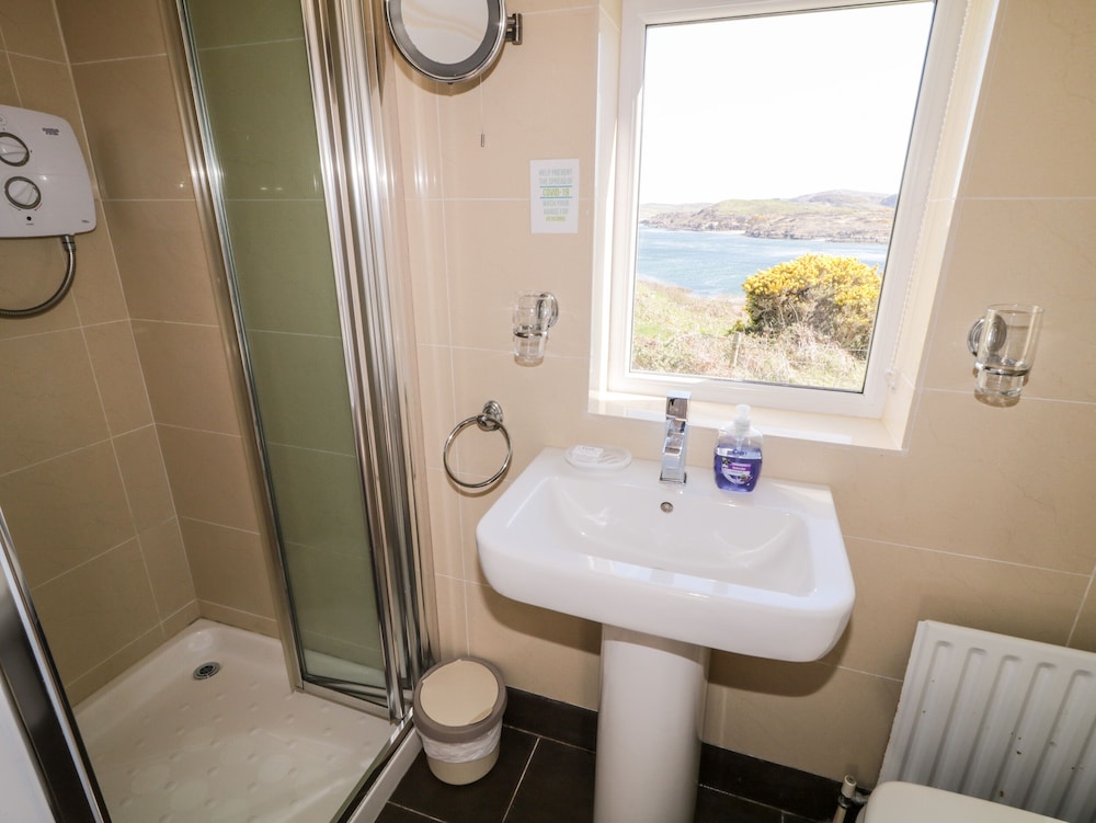 Inverbeg Cottage 2