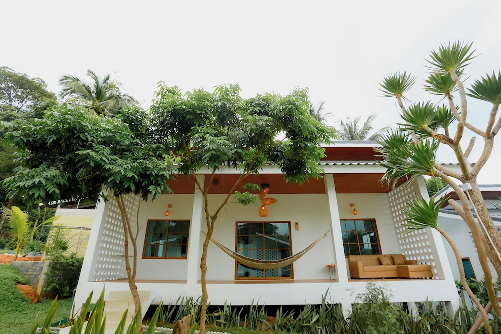 Rock & Lune Boutique Villas