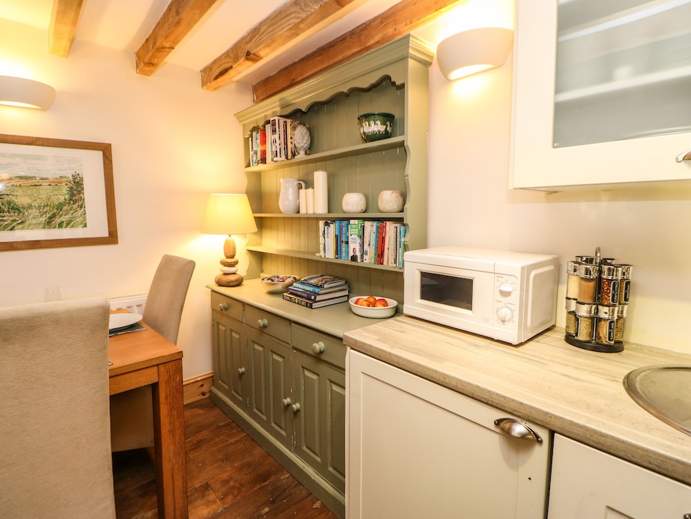 Sunny Cottage