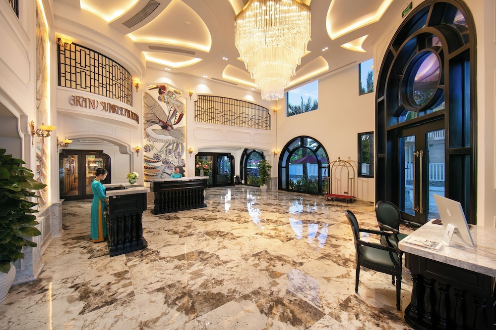 Grand Sunrise Palace Hoi An- A Luxury Indochine Hotel & Spa 38
