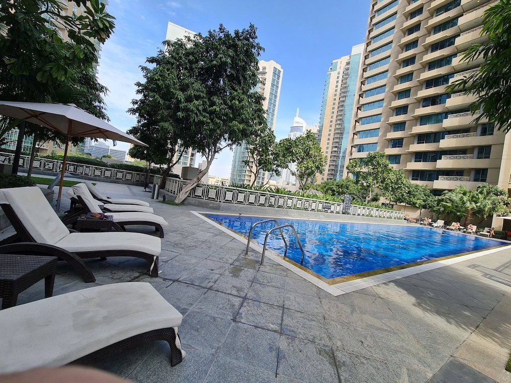Marco Polo - 2 BR with Burj Khalifa View - 5 min to Dubai Mall