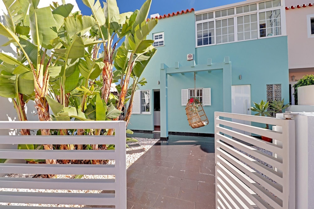 Jungle Beach House in Quarteira