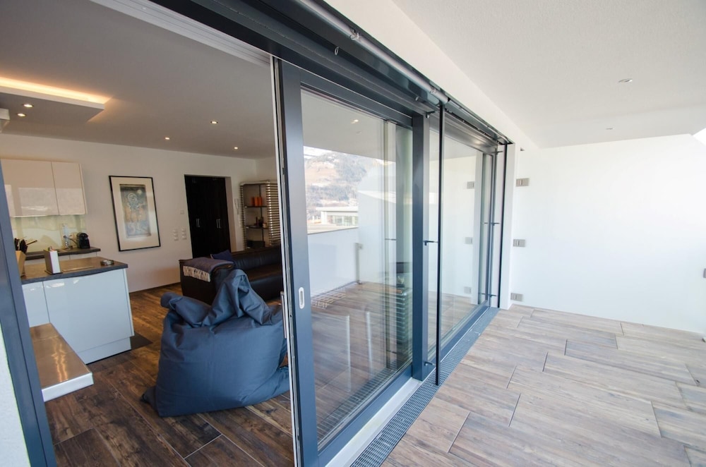 Superb Alpine Lodges Zell am See 6-8pax