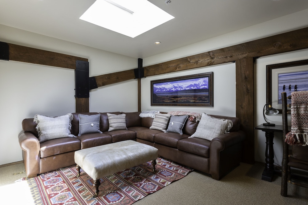 3 Bedroom Condo with Spa - Silver Baron Lodge 3 Condo