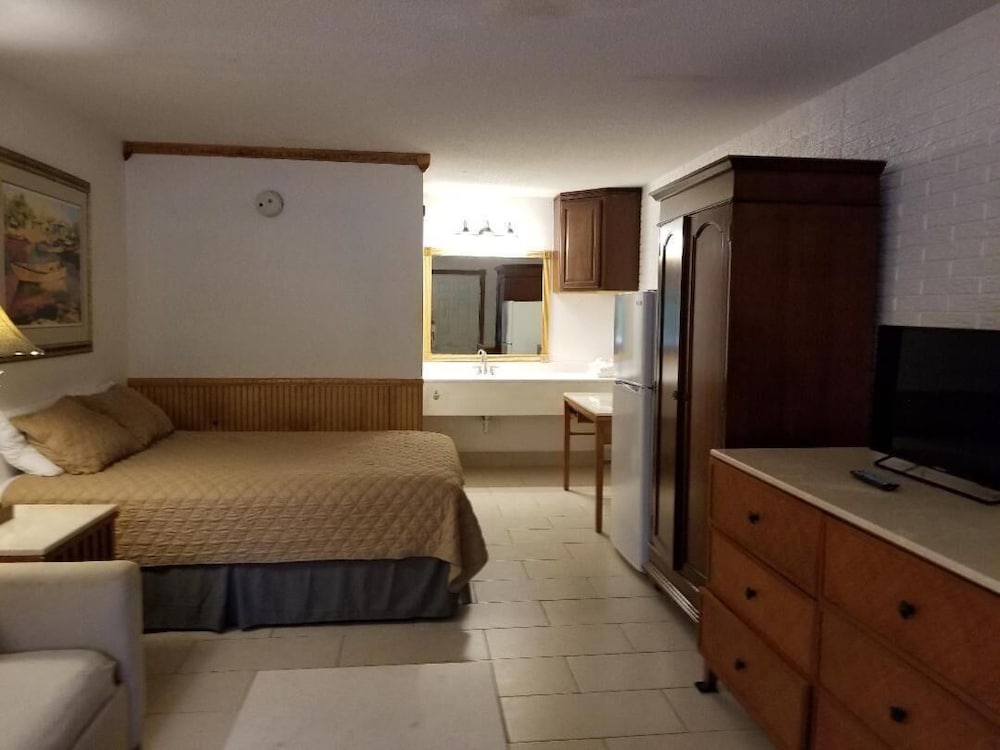 Brunswick Vacations - Extended Stay Brunswick - Property Image 6