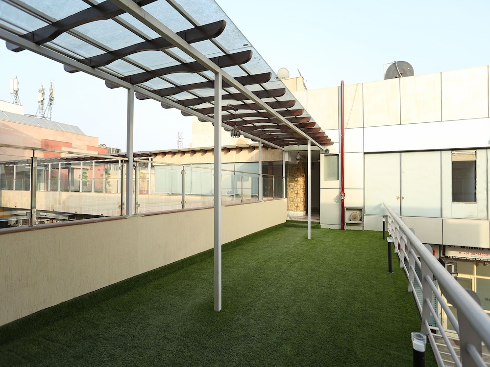 OYO 10591 Hotel Parktel