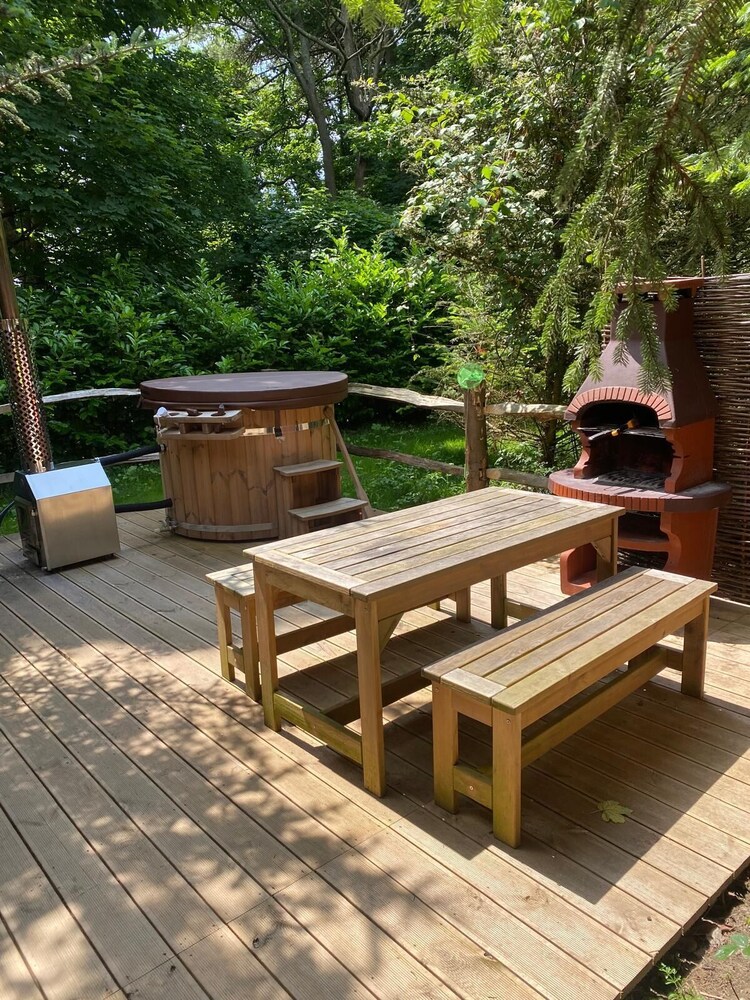Hayne Barn Estate - Private Estate : 6 Eco Lodges - 1 Studio