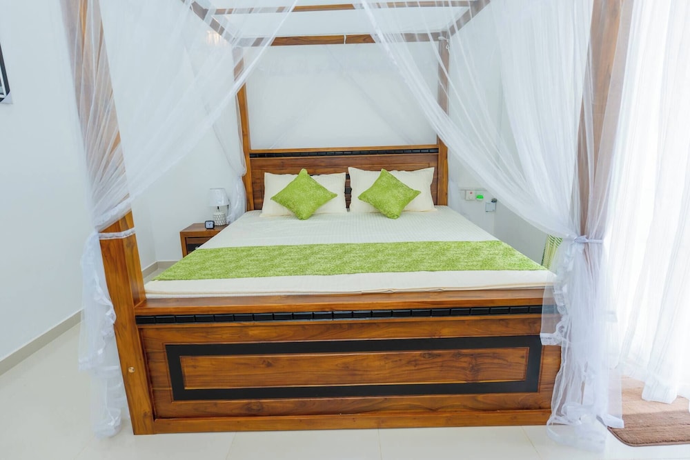 Green Retreat 2BR Hideout