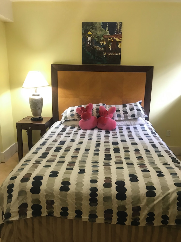 West Broadway guesthouse - Image 3