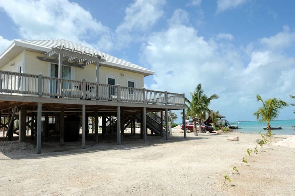 Seaside Escape: Private Beachfront Villa With Infinity Pool