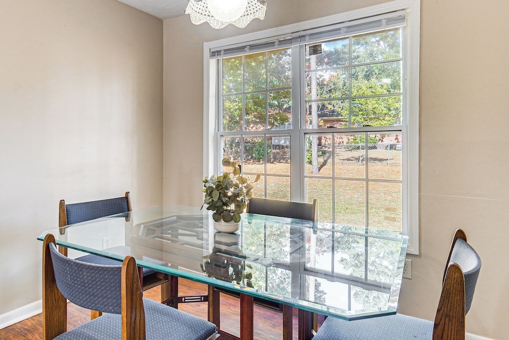 5 Mi to Fort Bragg: Family Gem Near Parks & Trails
