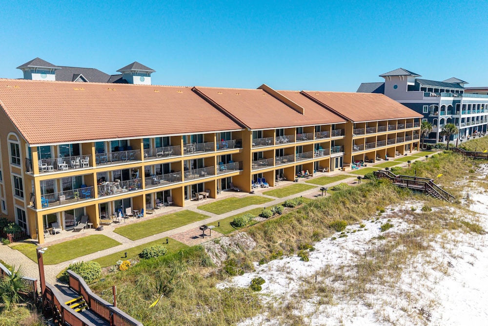 Sleeps 20 4 Units, Hot Tub, Deck, Near Downtown+old Bend Aerie by Avantstay