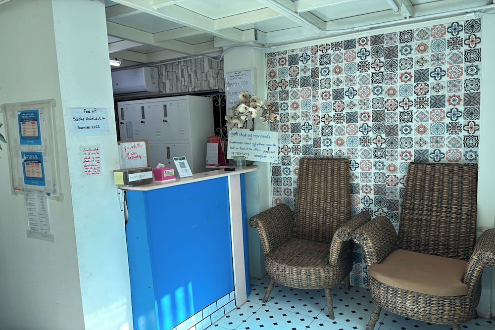 Rama 3 Sunrise Hostel