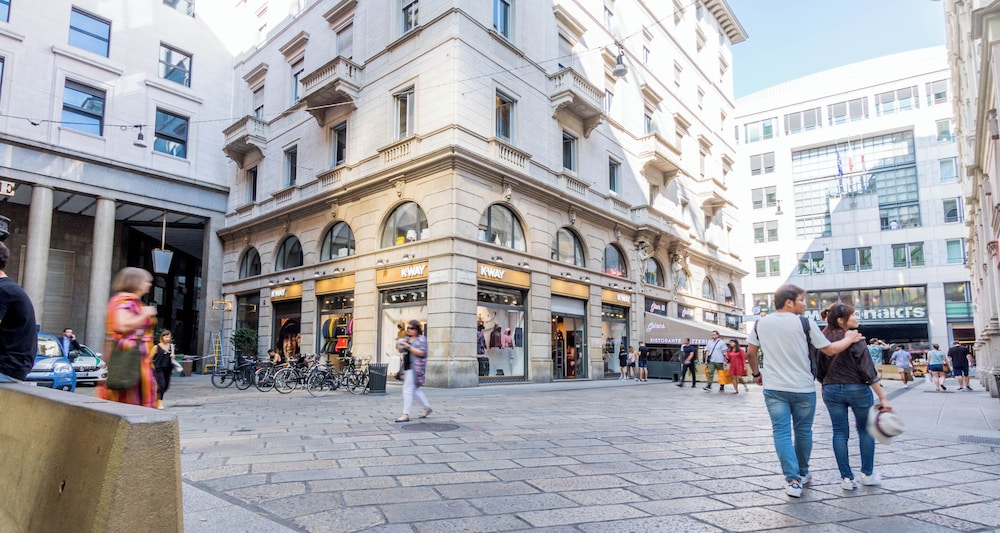 GALLERIA The Smart Boutique