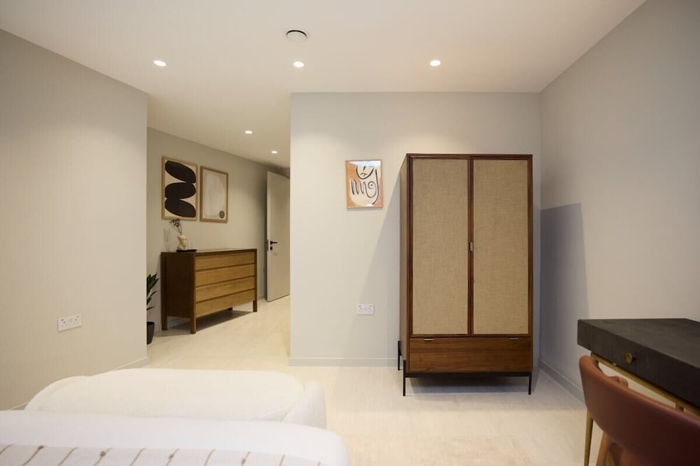 The Letchford Garden Mews - Elegant 2bdr House With Garden & Patio