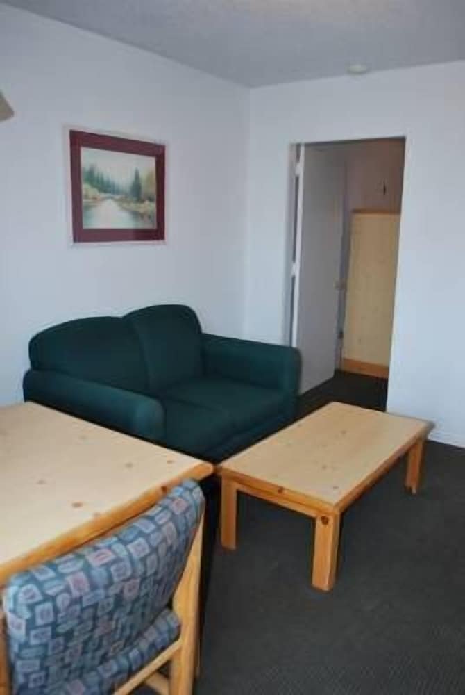 Great Falls Vacations - Central Motel Great Falls - Property Image 29