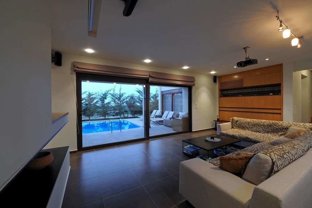 Rimondi Jas Villa