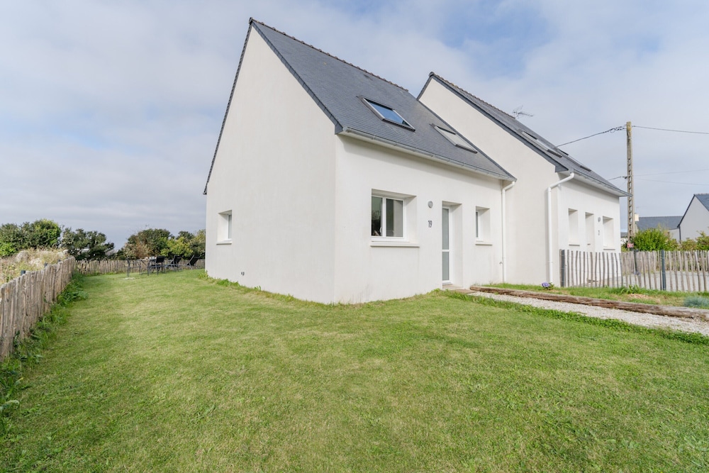 Charming House 300m From the sea