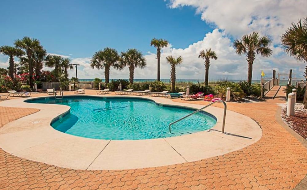 Destin Towers by Holiday Isle