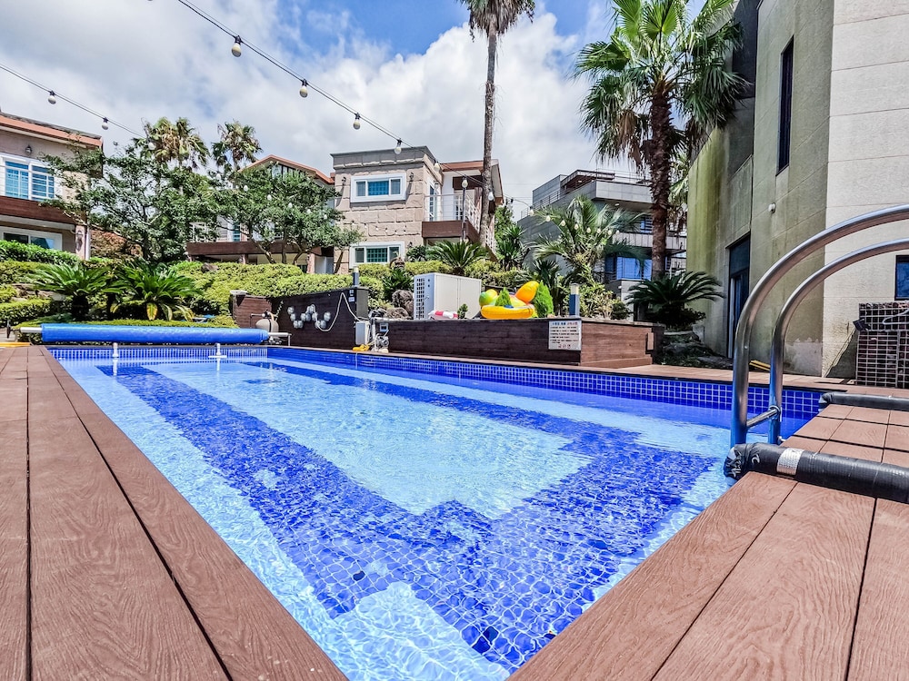 Monaco Pool Pension