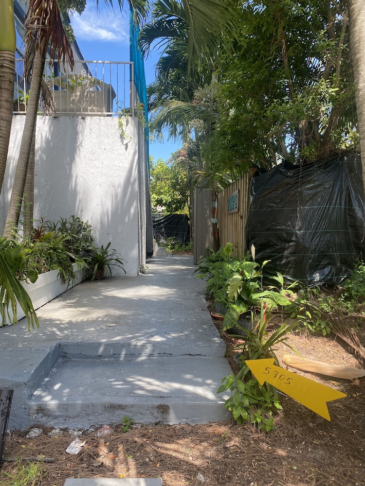 Miami Vacations 3 bedrooms with parking