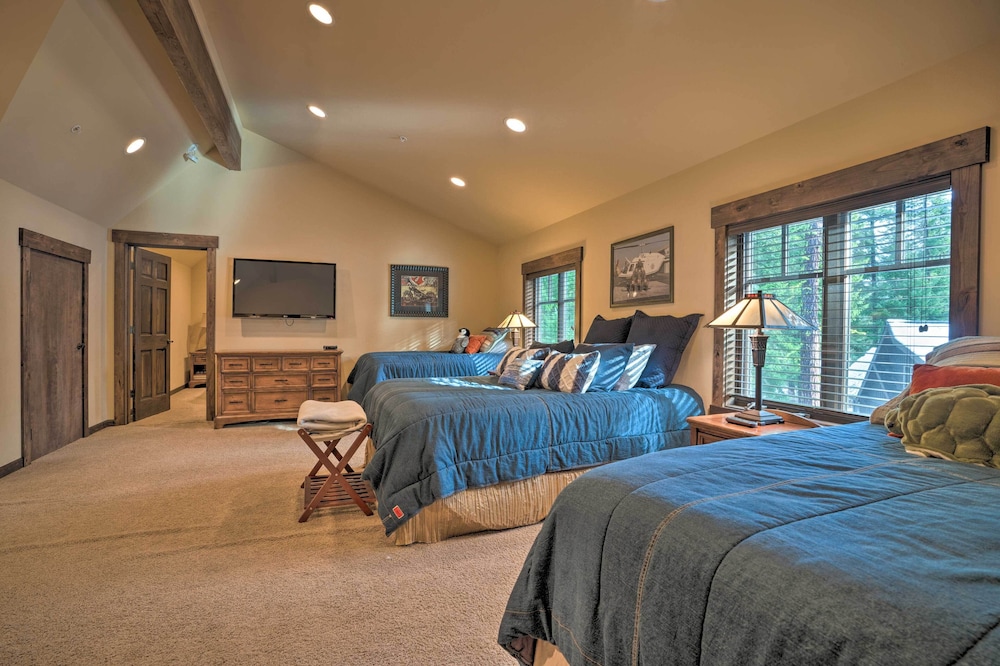 Luxurious Getaway w/ Hot Tub in Suncadia Resort! view 4