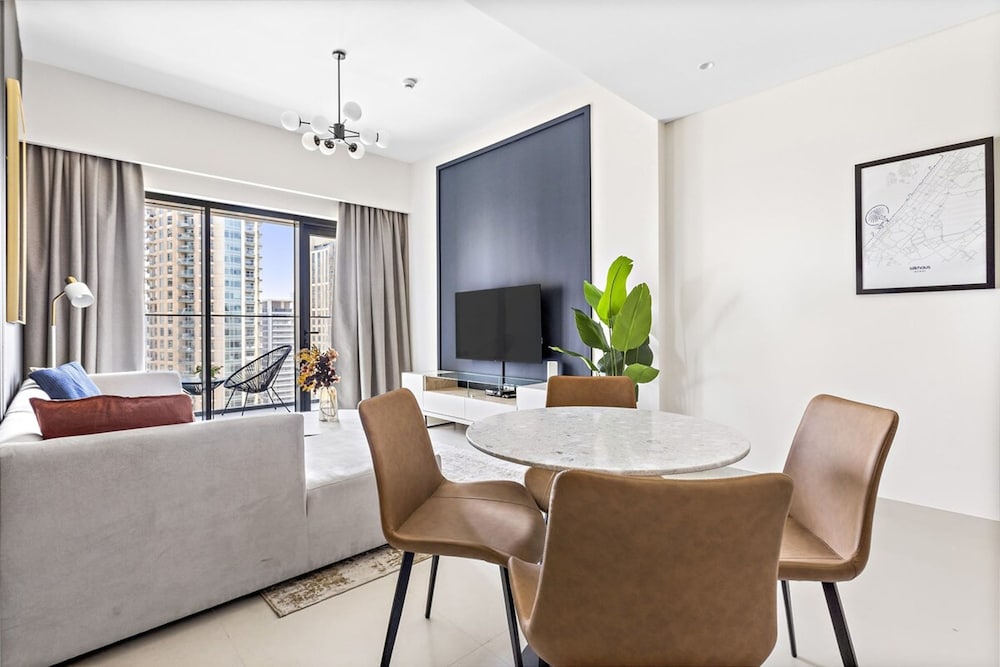 Silkhaus Premium Pad in Burj Royale Elegant