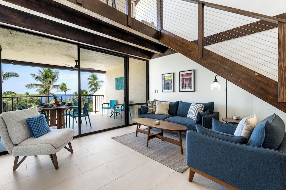 Fully Air-conditioned - Updated Top Floor Including Loft - Ocean Views - Vrkcv