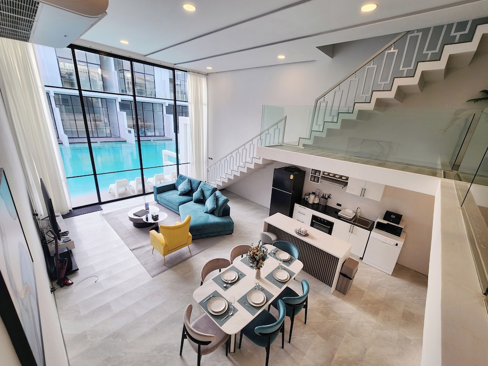 Unique Pool Slide Access Townhouse
