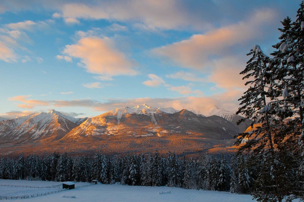 Mount 7 Lodges