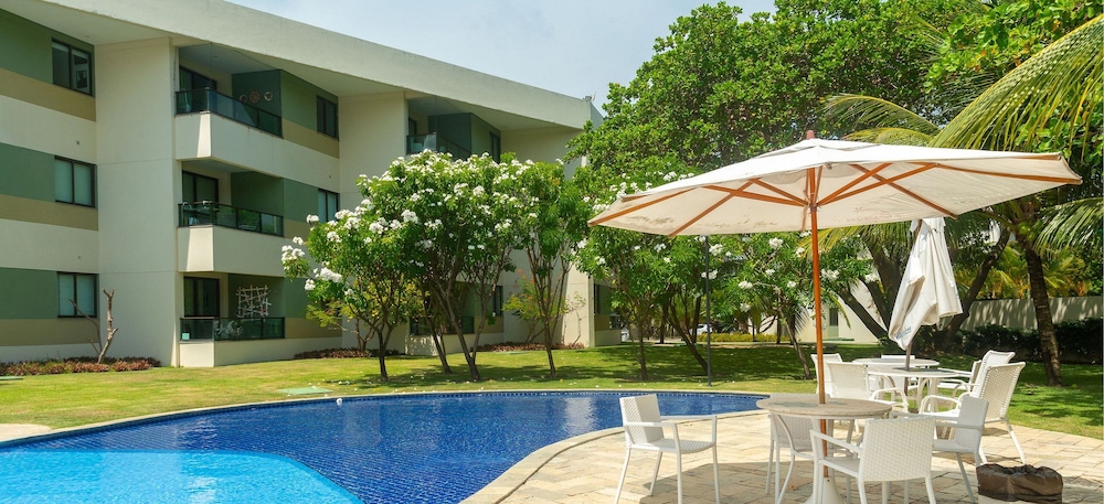 Flat 208-C Condomínio Carneiros Resort