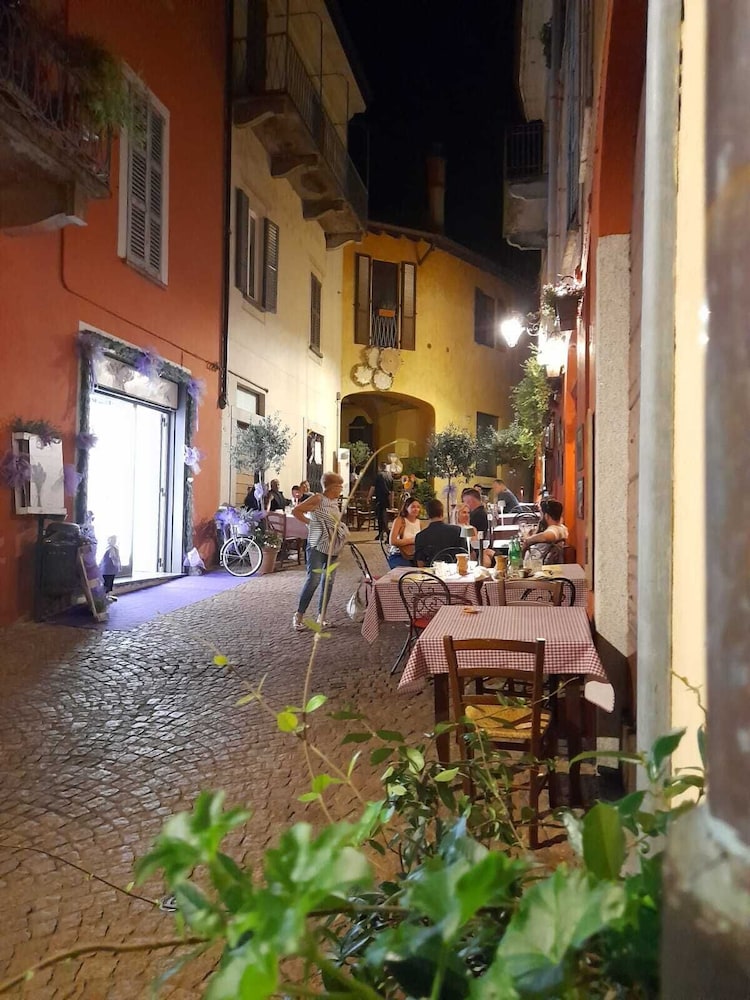 Marco Apartment - Holiday Apartment Luino