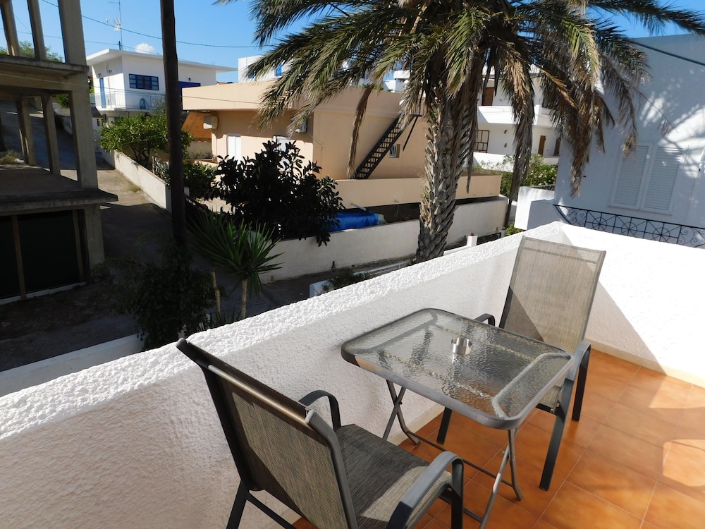 Perdika Mare Guesthouse