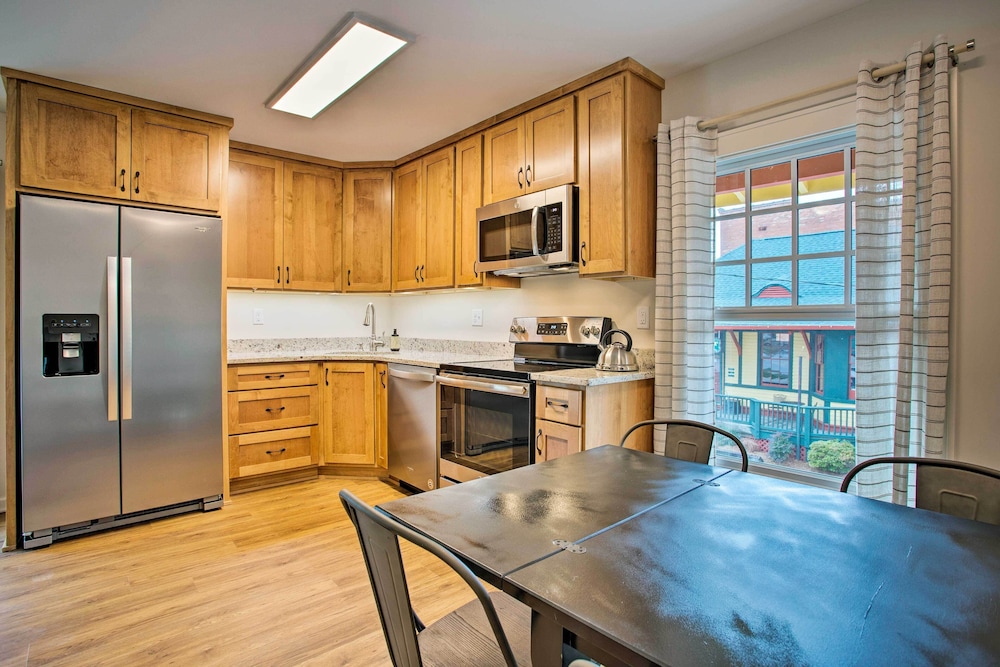 Newly Remodeled Apartment on Main Street in Saluda - Property Image 21