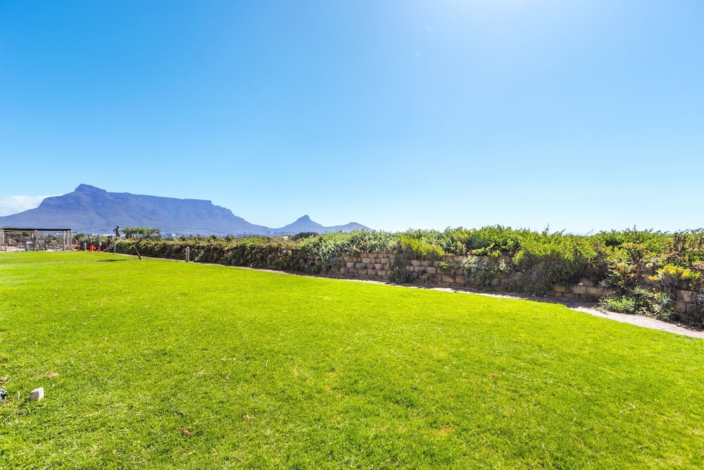 Leisure Bay 125