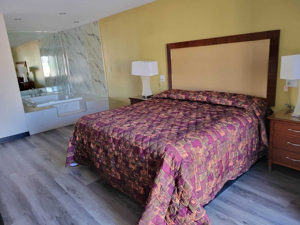 Stadium Inn & Spas