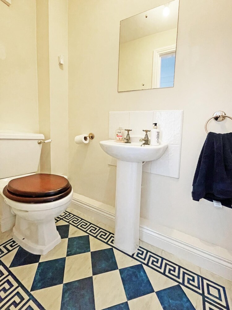 The Stables Cottage Inn